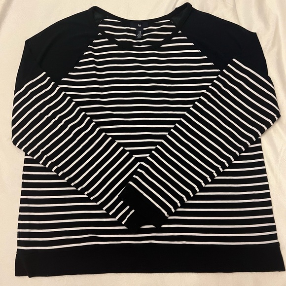 Gap XL Navy and White Stripe Long Sleeve Top - Picture 2 of 6